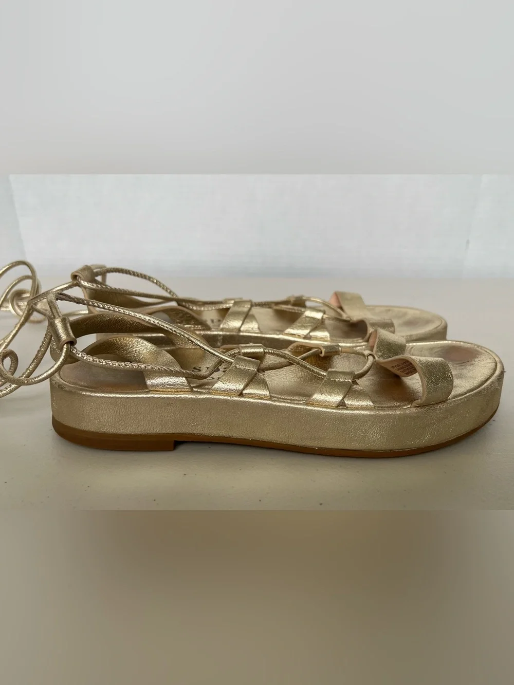 Kate Spade Serena Strappy Sandals Pale Gold Leather Lace Up Gladiator 7B